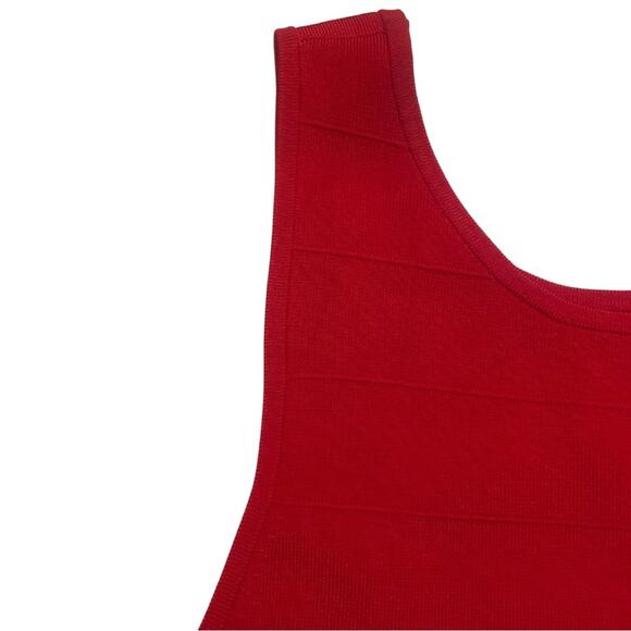 Red Back Cutout Top Size Small Sleeveless Fitted Stretch Tank Sexy Bold - Picture 4 of 6
